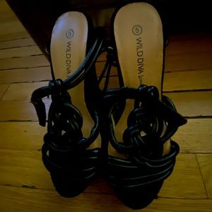 Black wedges size 5